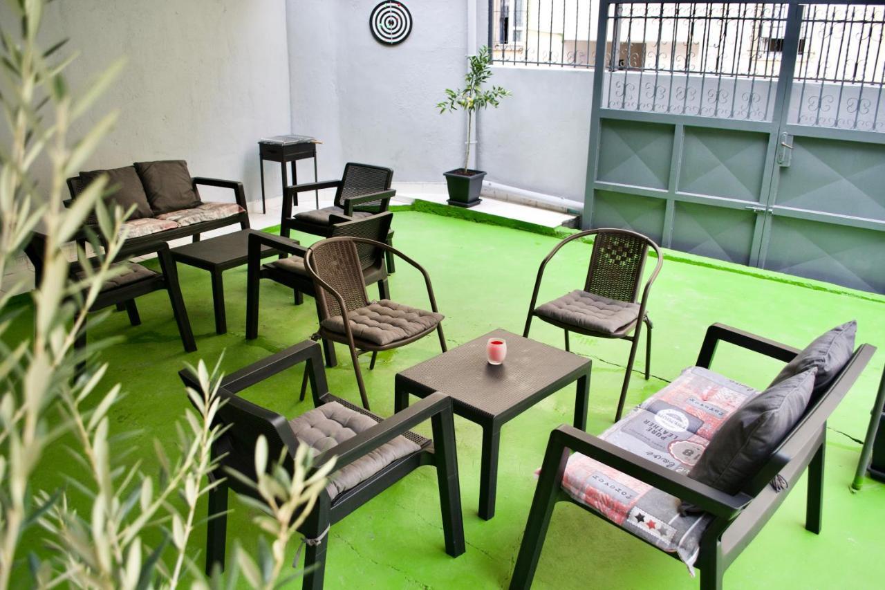 Me & You Hostel Tirana Exterior foto